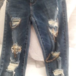 Guess distressed jean with chain embellishment